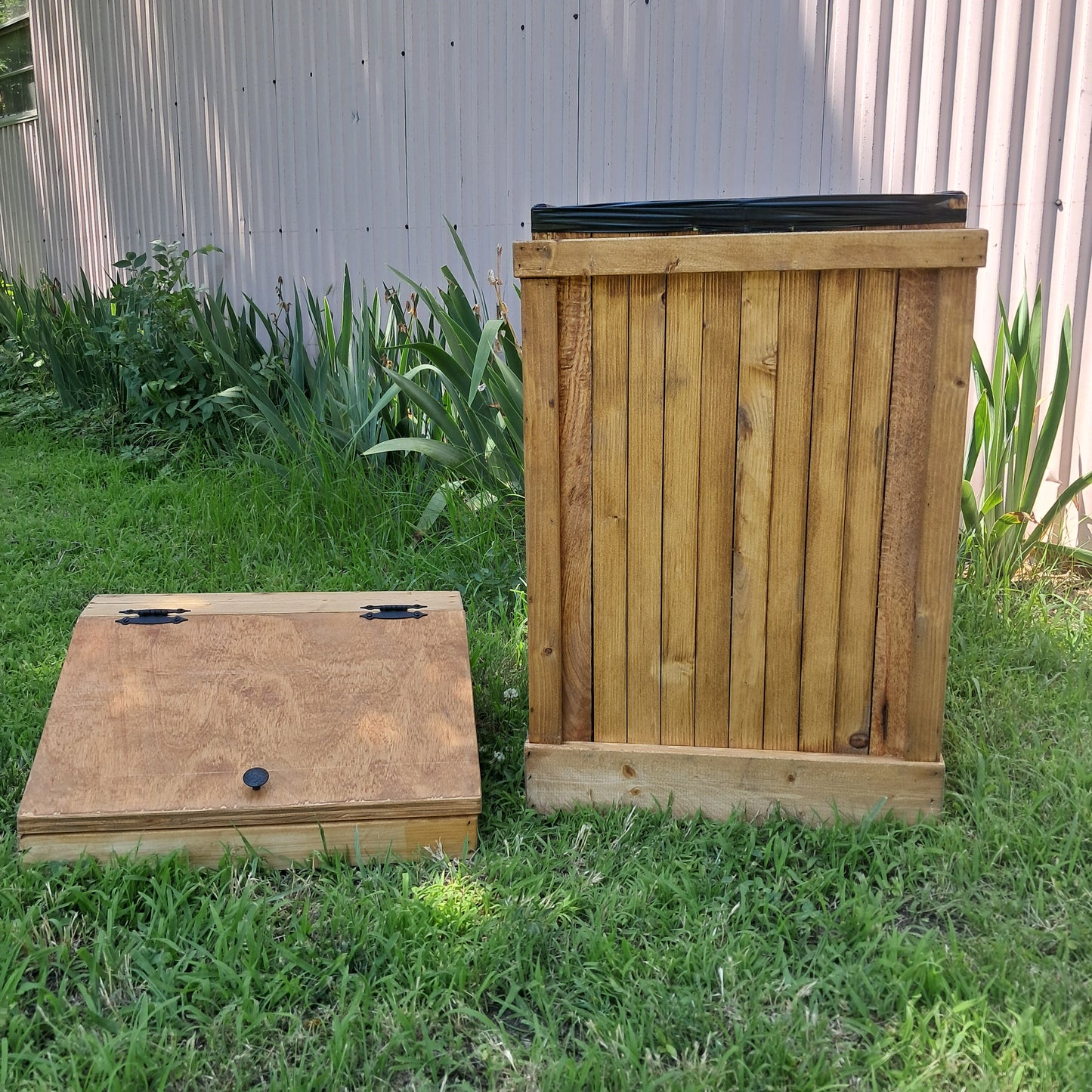 30 Gallon French Country Trash Can