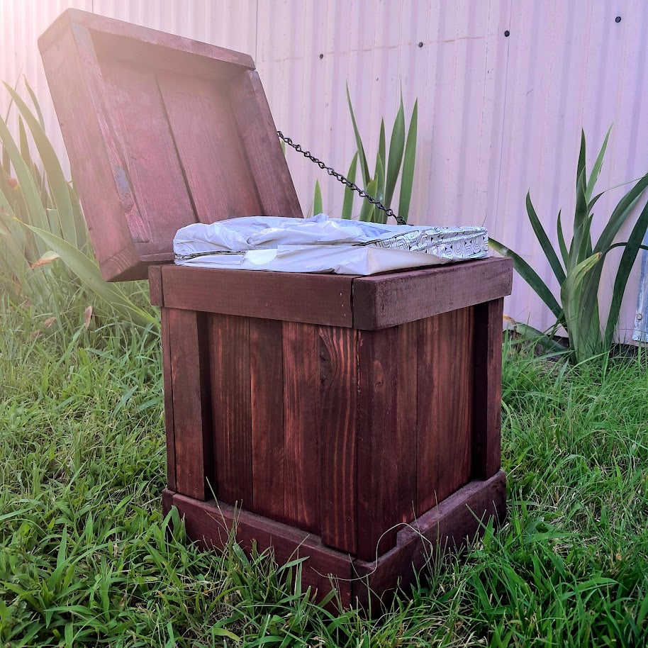 Rustic Bathroom Trash Bin with Lid