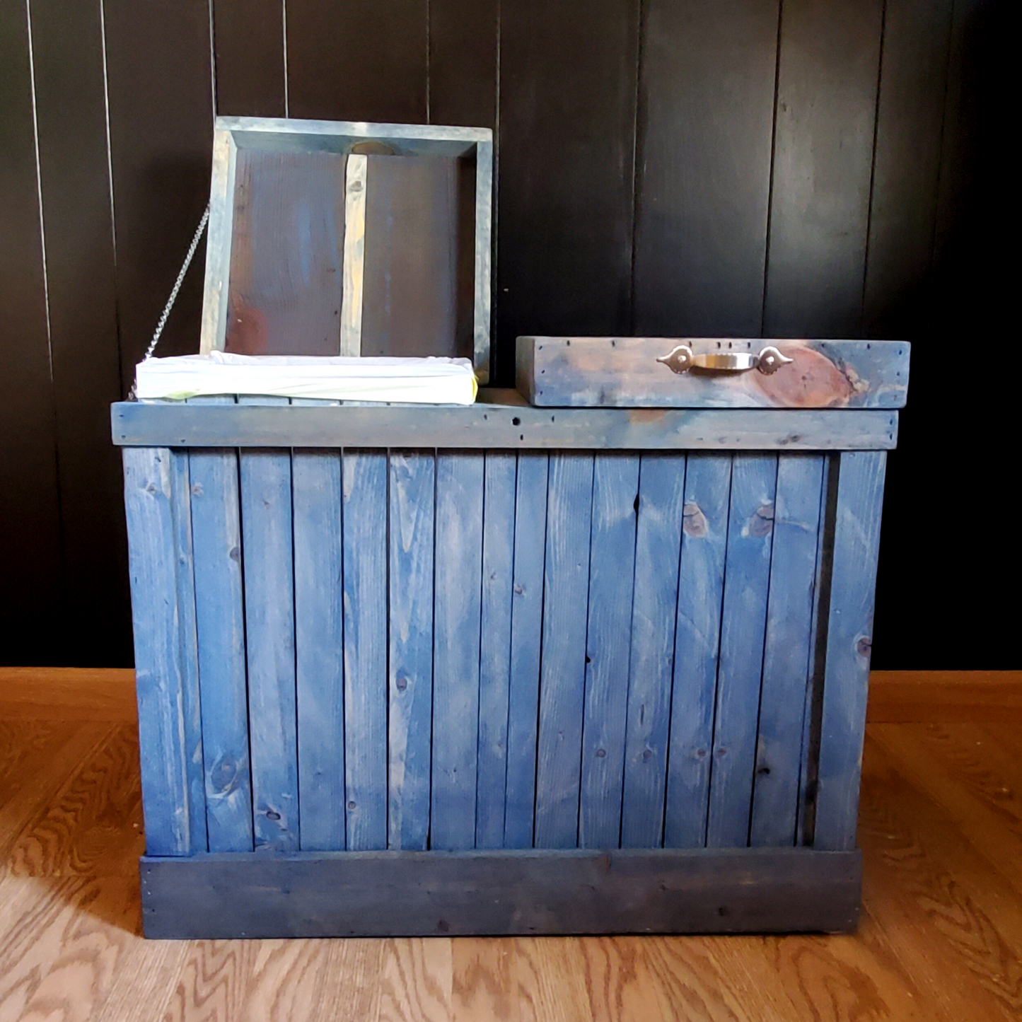 Recyling Bin and Trash Can