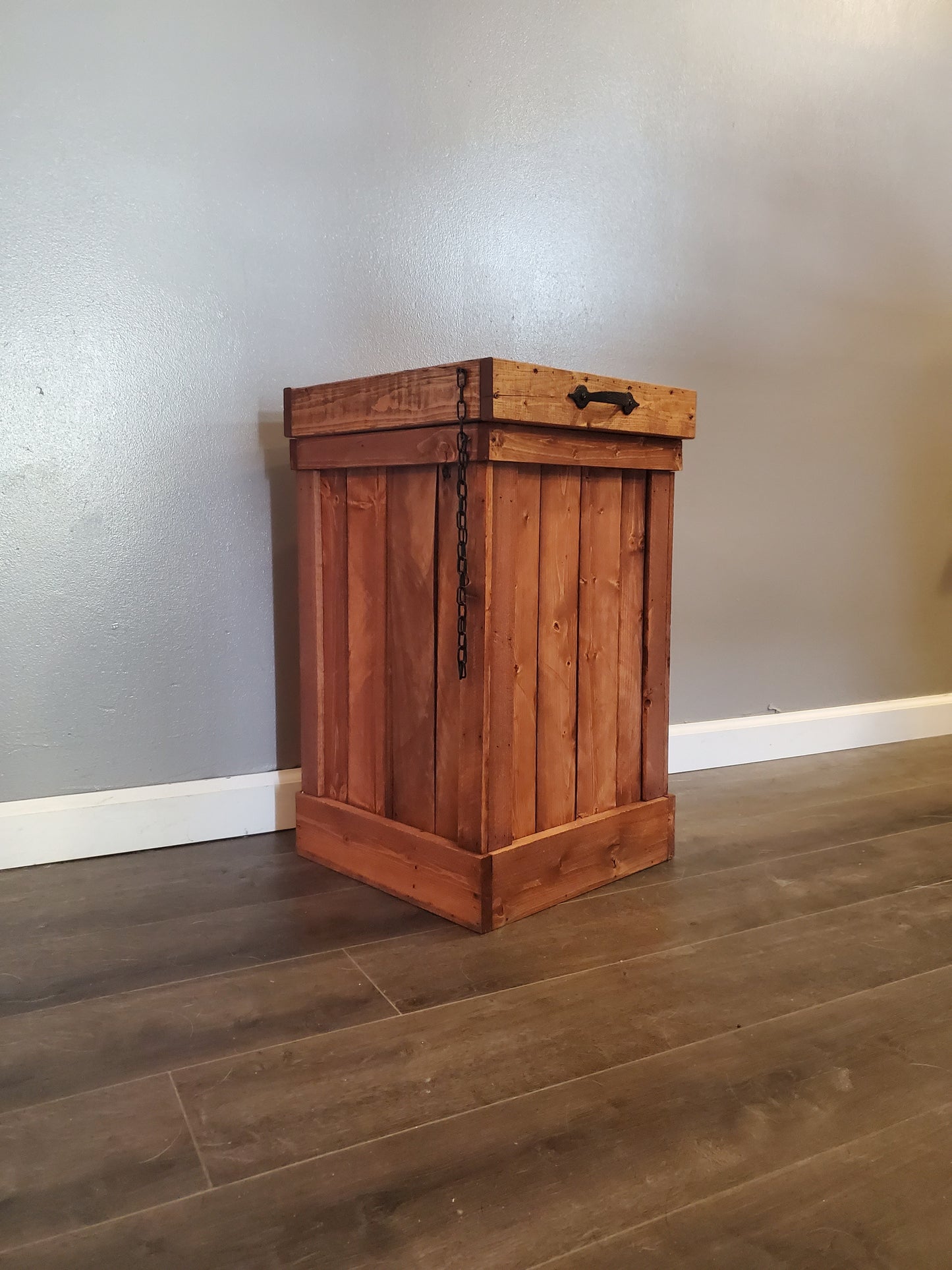 13 Gallon Rustic Wood Trash Can