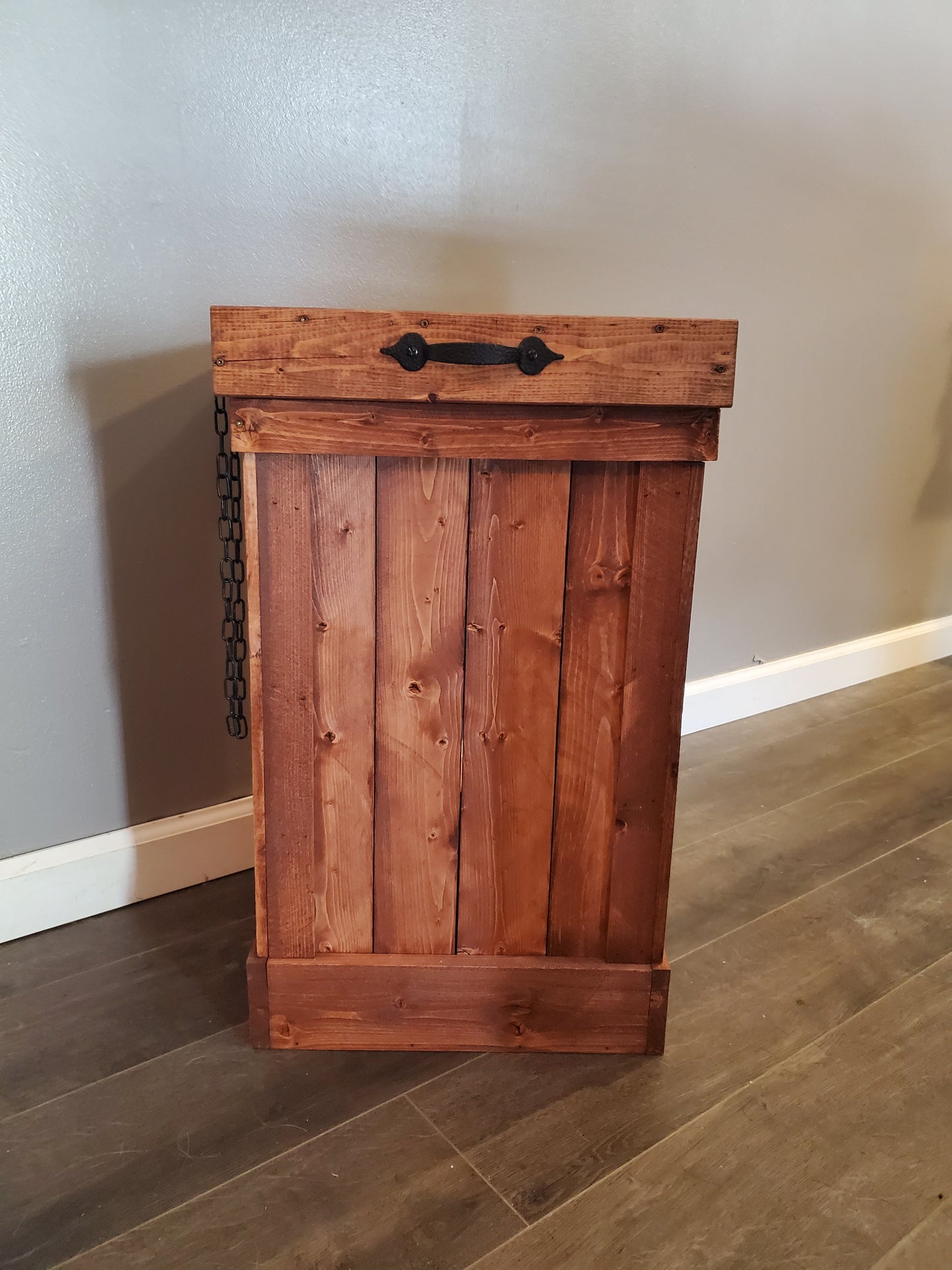13 Gallon Rustic Wood Trash Can