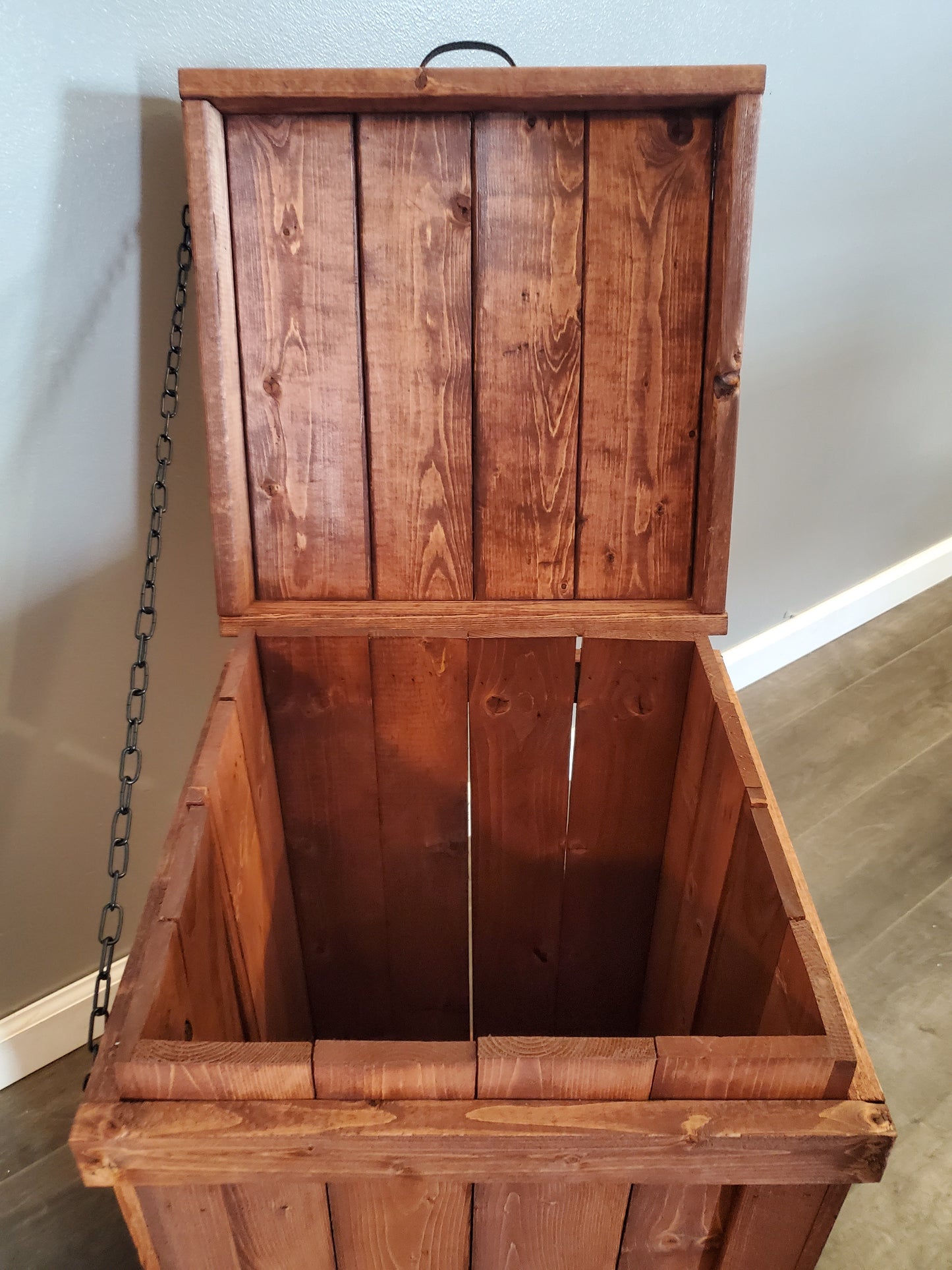 13 Gallon Rustic Wood Trash Can