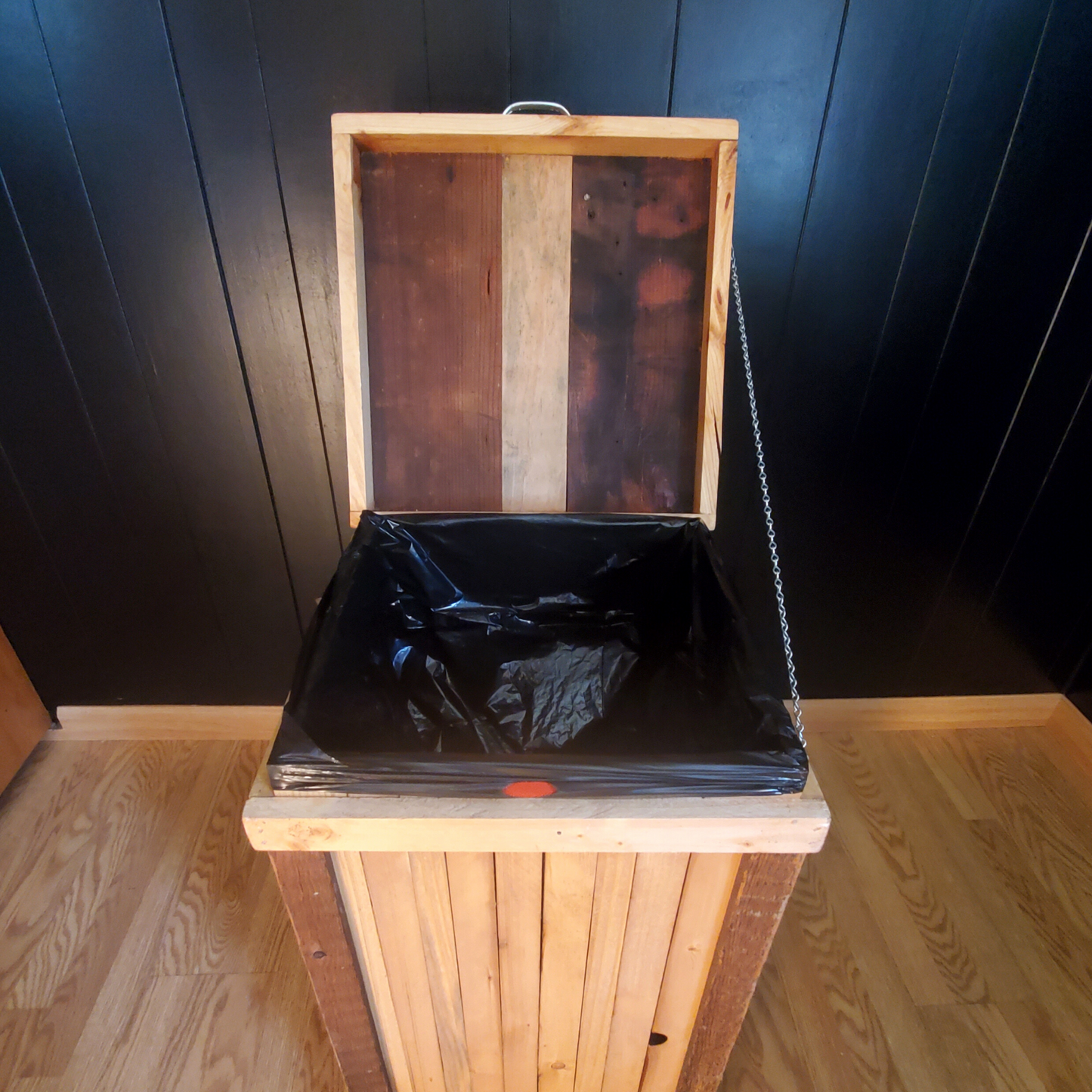 30 Gallon Trash Bin