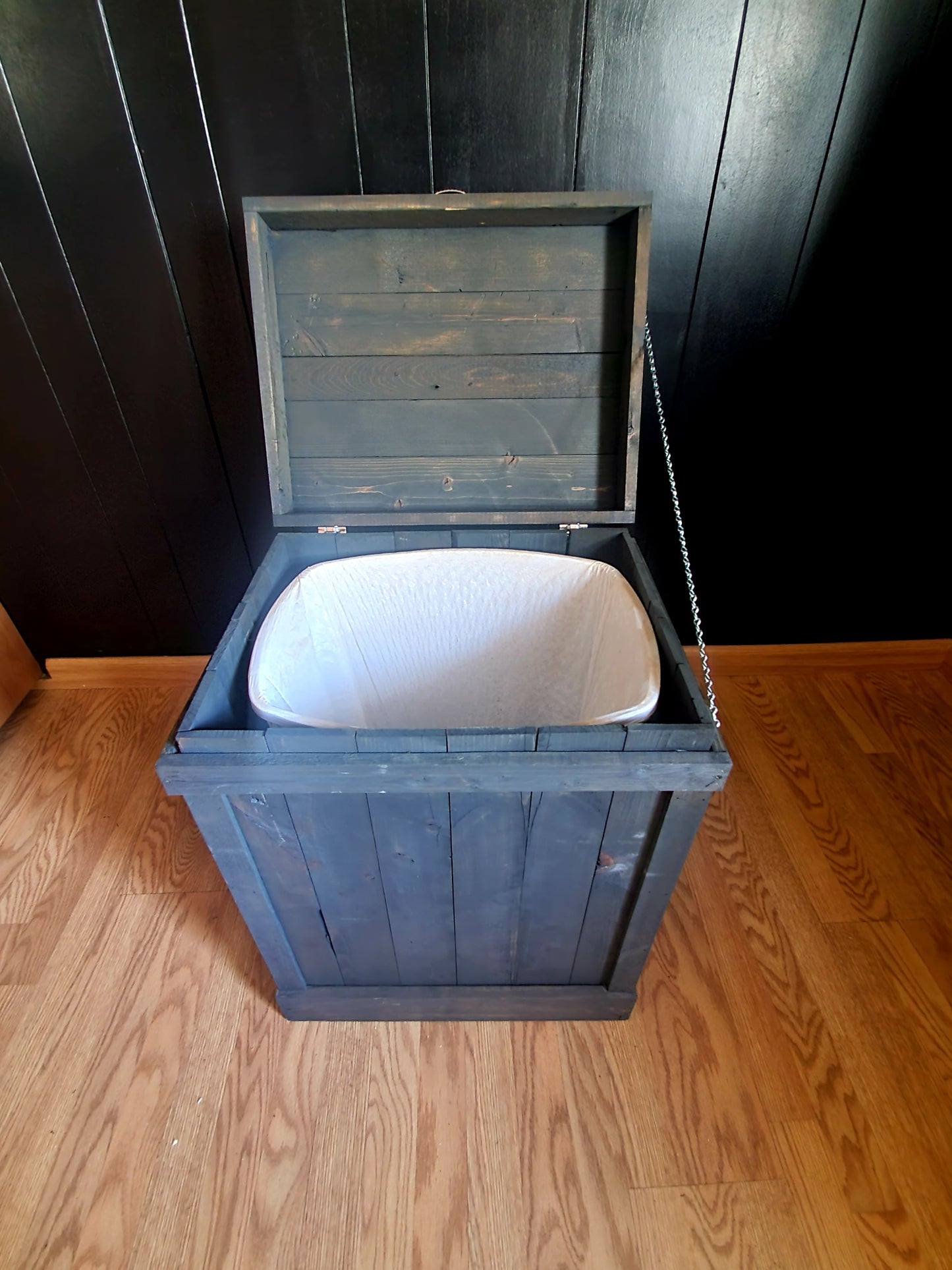 Trash Can Holder
