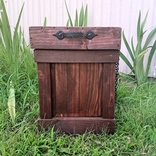 Rustic Bathroom Trash Bin with Lid