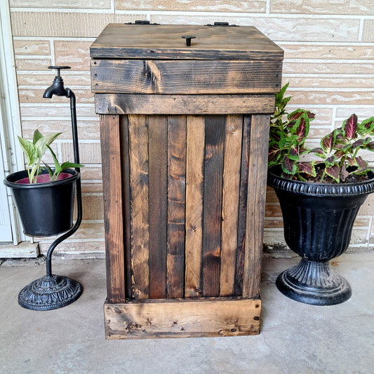 13 Gallon French Country Style Kitchen Trash Bin with Tilt Lid