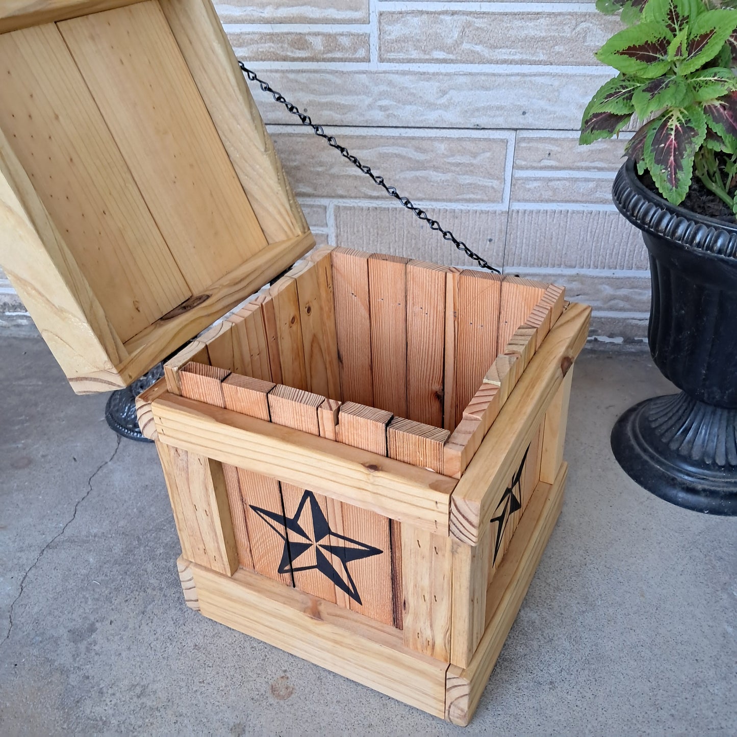 Texas Star Trash Can